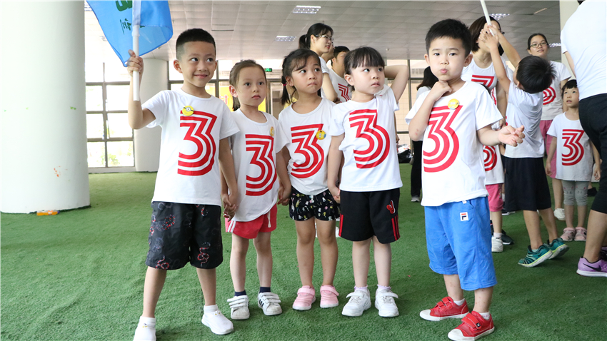 育才幼儿园大手拉小手亲子活动