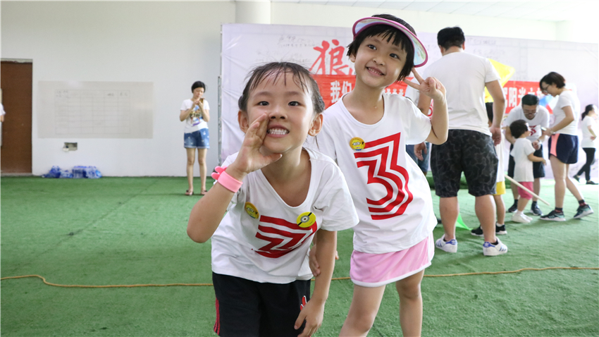 育才幼儿园大手拉小手亲子活动