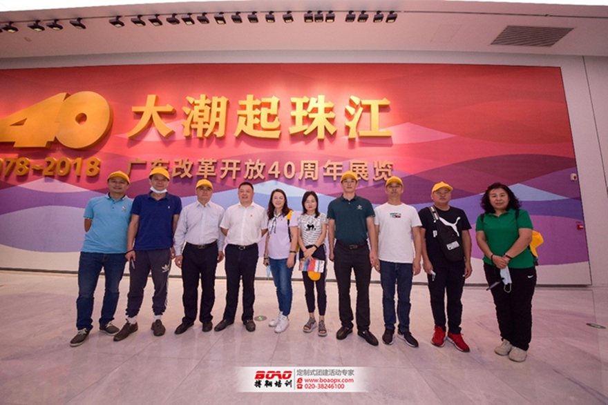 追梦佛开，用汗水浇灌收获，以实干笃定前行